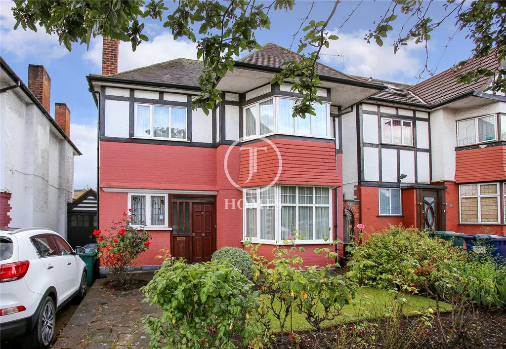 Haslemere Avenue, London, NW4 3 bed detached house £1,165,000