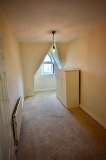 2 bedroom flat to rent, Rockleigh, Torquay, Devon, TQ1