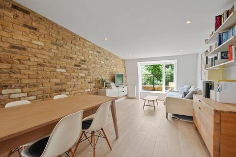 2 bedroom apartment to rent, Bermondsey Street, London