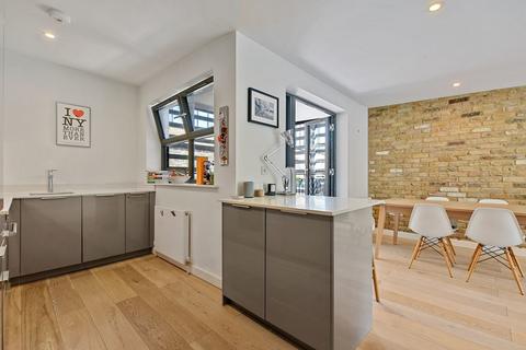 2 bedroom apartment to rent, Bermondsey Street, London