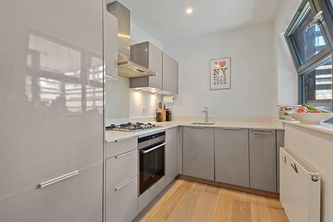 2 bedroom apartment to rent, Bermondsey Street, London