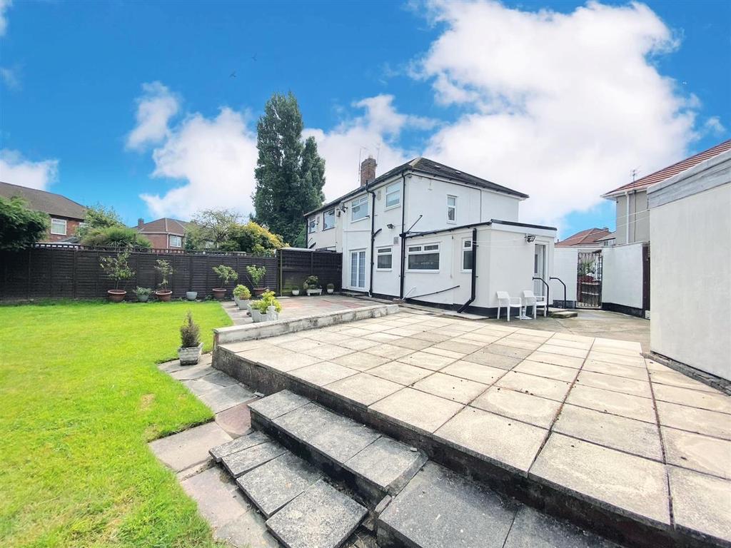 Worrow Close, Croxteth, Liverpool 3 bed semidetached house £160,000