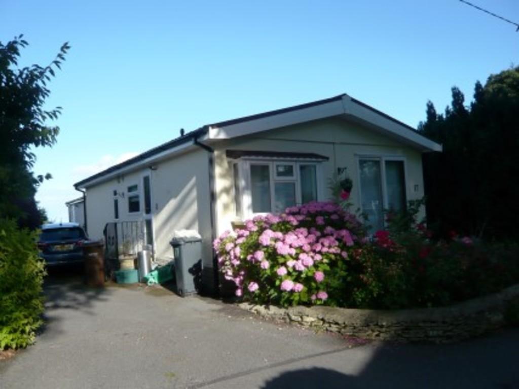 Hampton Fields, Minchinhampton 2 bed park home £124,000