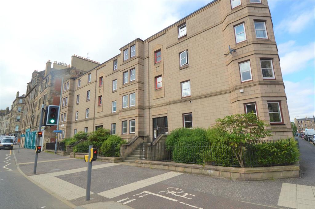 St Leonards Street, Edinburgh, EH8 9QR 2 bed flat £205,000