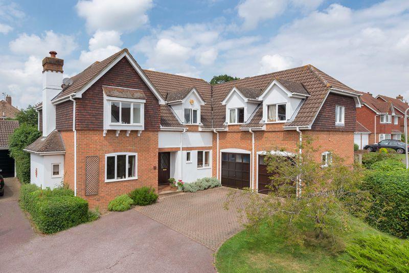 Ely Gardens, Tonbridge, TN10 4NW 5 bed detached house £1,000,000