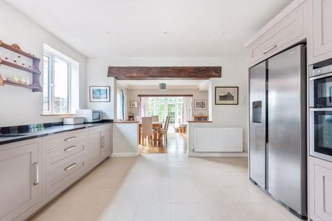 16 Monahan Avenue, Purley, CR8 3BA