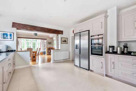 16 Monahan Avenue, Purley, CR8 3BA