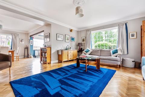 16 Monahan Avenue, Purley, CR8 3BA