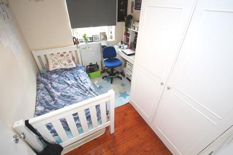 2 bedroom flat to rent, Anglesea Road, Kingston upon Thames KT1