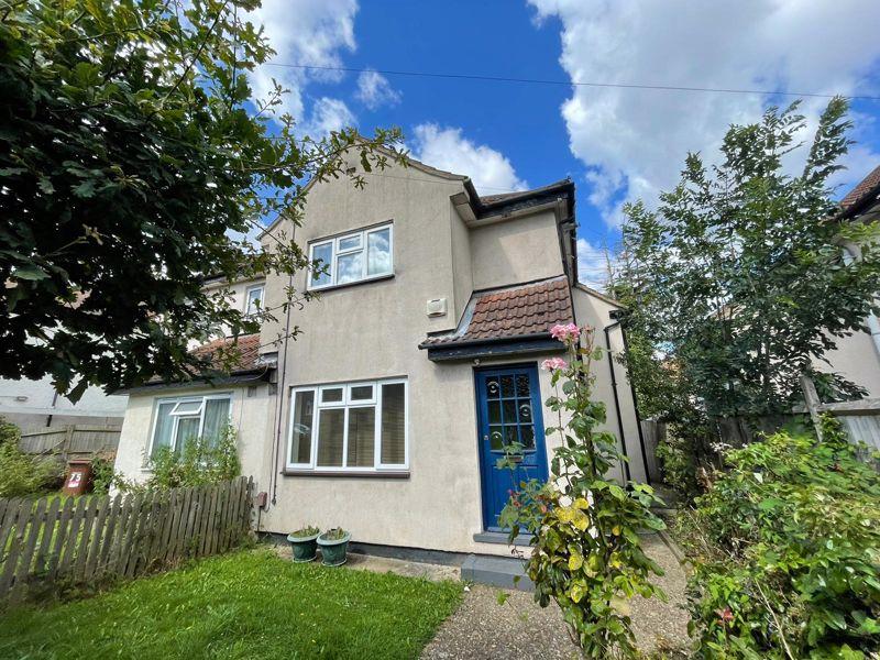 Merlin Crescent, Edgware 3 bed semidetached house £1,750 pcm (£404 pw)