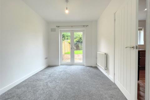 4 bedroom semi-detached house to rent - Parkland Square, Cirencester, GL7