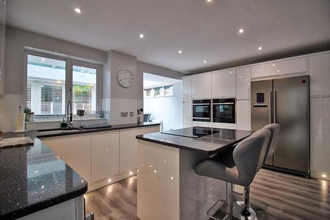 25 Blackbrook Way, Wolverhampton, WV10 8TB