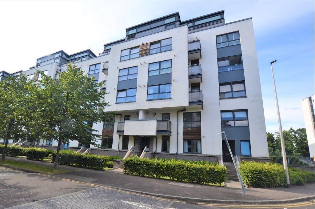 Waterfront Park, Edinburgh 3 bed flat £1,200 pcm (£277 pw)
