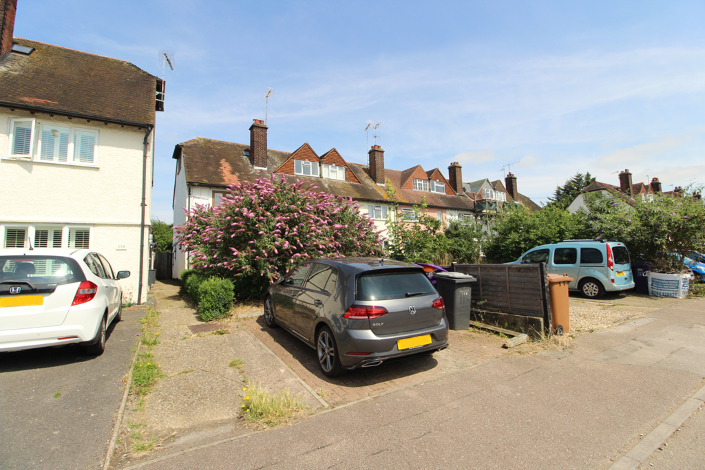 Glebe Road, Letchworth Garden City, SG6 3 bed end of terrace house £
