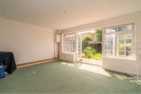 12 Bramfield Place, Hemel Hempstead, HP2 7NZ