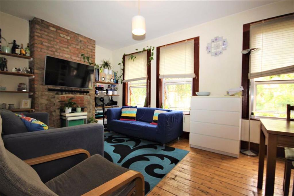 Winns Avenue, Walthamstow 2 bed flat £1,425 pcm (£329 pw)