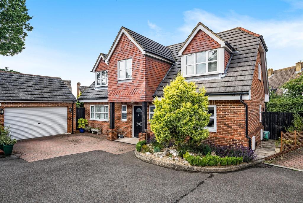 Hempstead Lane, Hailsham 4 bed detached house £535,000
