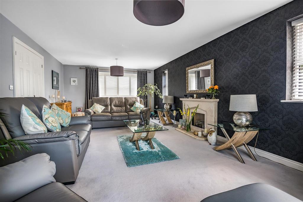 Hempstead Lane, Hailsham 4 bed detached house £535,000