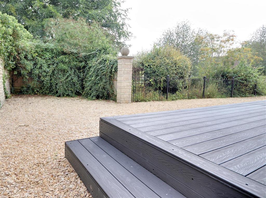Rear Deck .jpg