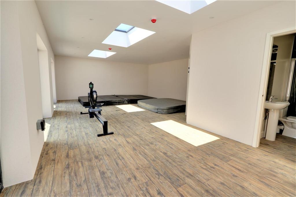 Spa Room.jpg