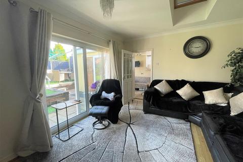 34 Carmen Grove, Groby, Leicester, LE6 0BA