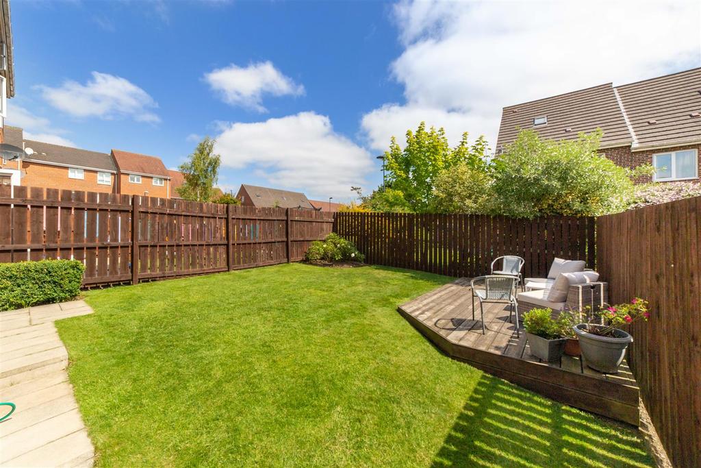 Ashover Road, Kenton, Newcastle Upon Tyne 4 bed townhouse £199,950