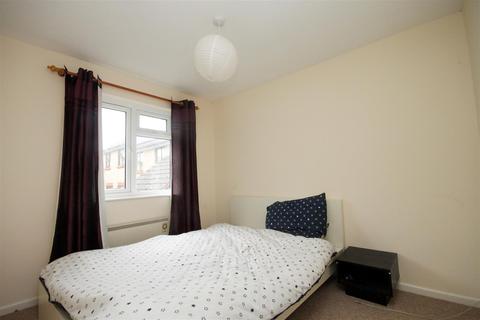 8 Churchlands, Bow, Crediton, EX17 6JF