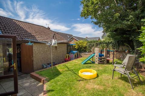 8 Churchlands, Bow, Crediton, EX17 6JF