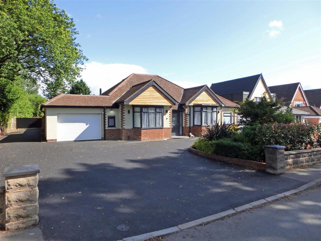 Silver Street, Wythall 3 bed detached bungalow £650,000