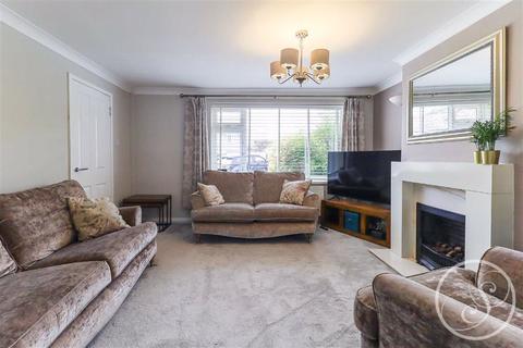 5 Barfield Mount, Leeds, LS17 8TG