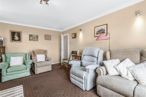 59 Farmanby Close, Thornton Dale, Pickering, YO18 7TE