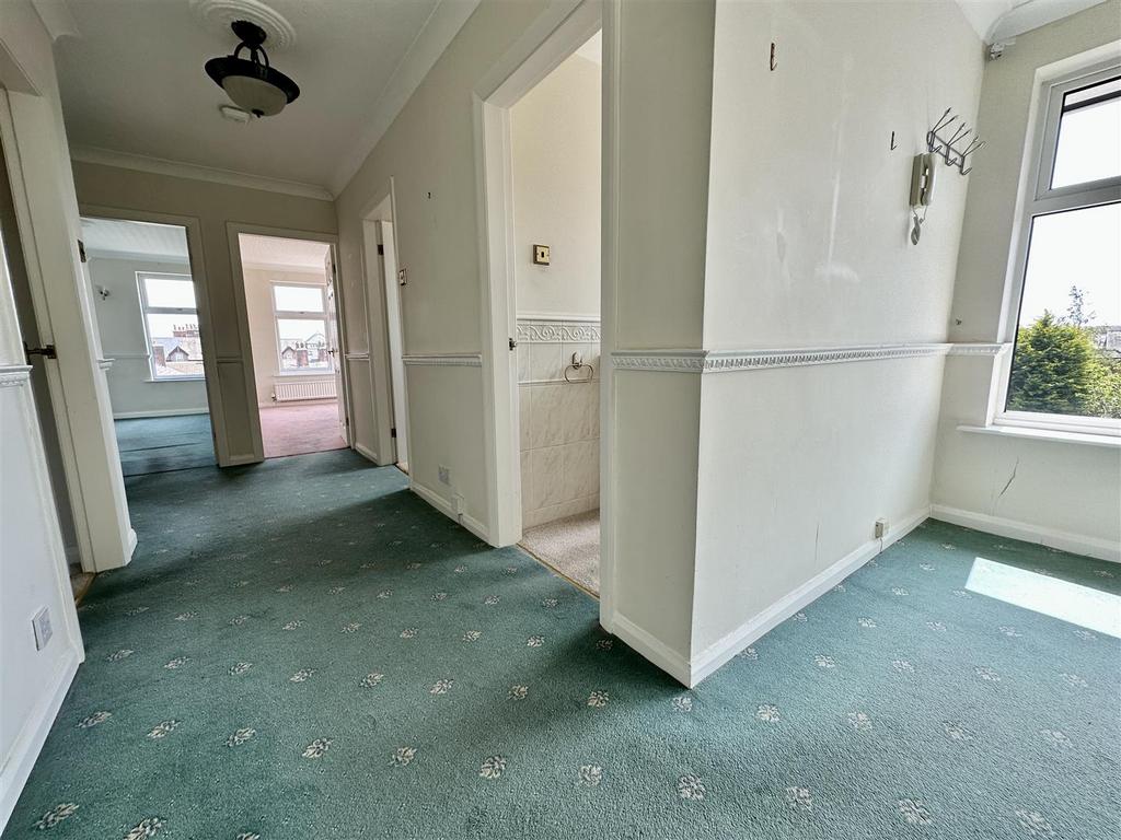 Private entrance hall