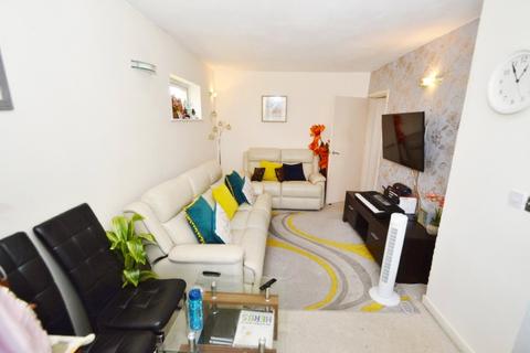 43 Sovereign Heights, Slough, SL3 8PZ