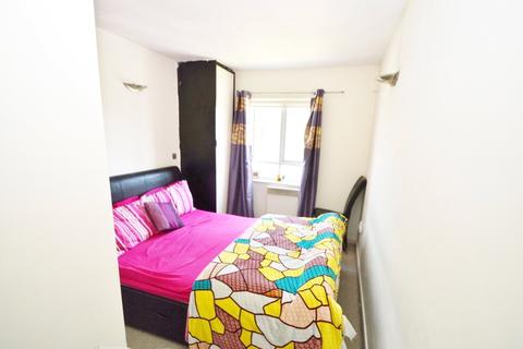 43 Sovereign Heights, Slough, SL3 8PZ