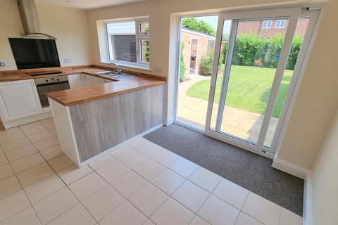 5 Manor Road, Bingham, Nottingham, NG13 8EA