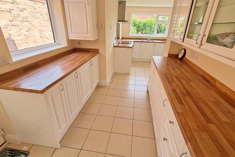 5 Manor Road, Bingham, Nottingham, NG13 8EA