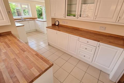 5 Manor Road, Bingham, Nottingham, NG13 8EA