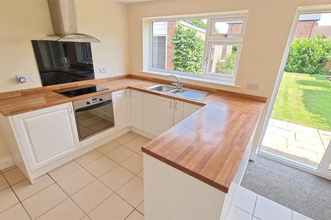 5 Manor Road, Bingham, Nottingham, NG13 8EA