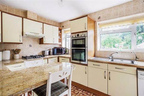 33 Paddock Way, Oxted, RH8 0LG