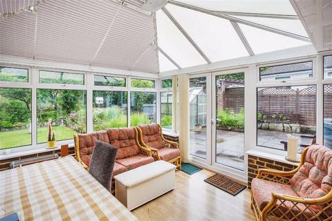 33 Paddock Way, Oxted, RH8 0LG