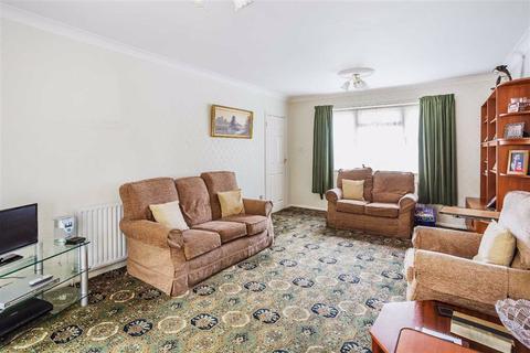 33 Paddock Way, Oxted, RH8 0LG