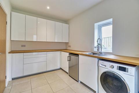 19 Canada Drive, Rawdon, Leeds, LS19 6LU
