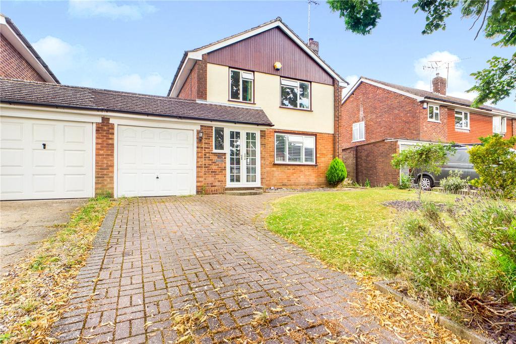 Cotswold Way, Tilehurst, Reading, RG31 3 bed link detached house £475,000