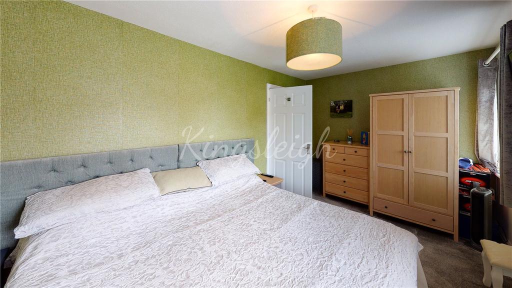 Proncipal Bedroom