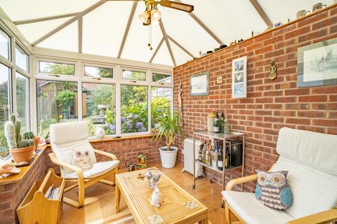3 Barratts Croft, Brierley Hill, DY5 4UL