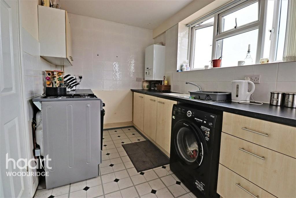 High Street, Leiston 2 bed apartment £120,000