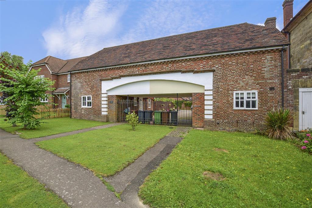 High Street, Nutley, East Sussex 2 bed character property £450,000