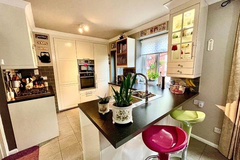 31 Pendrell Street, London, SE18 2PH