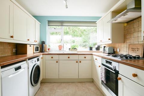 60 Queensdown Gardens, Bristol, BS4 3JF