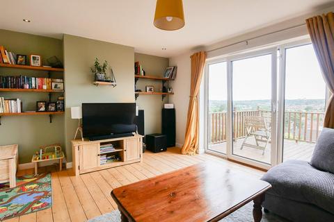 60 Queensdown Gardens, Bristol, BS4 3JF